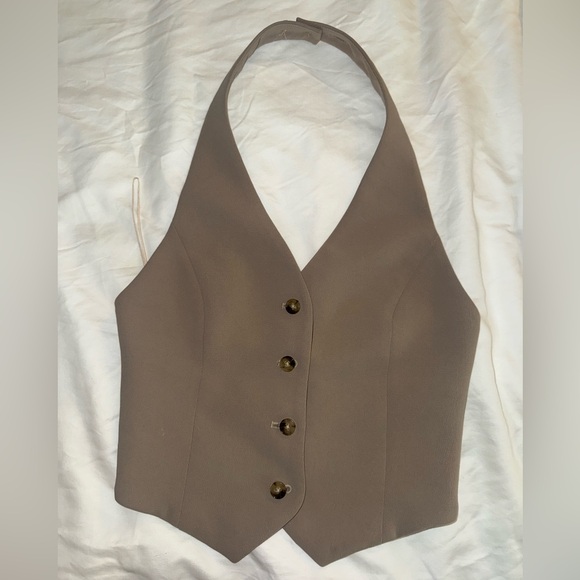 aritzia Wilfred Halter vest size 0 in color nomad taupe - Picture 4 of 6